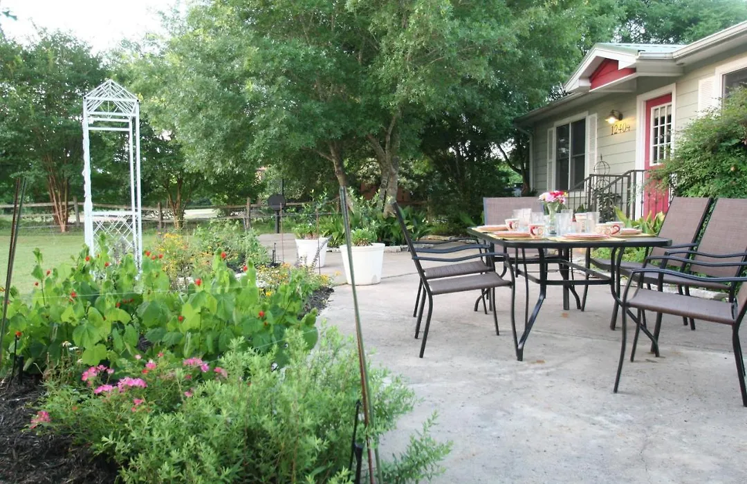 Onion Creek Cottage-1